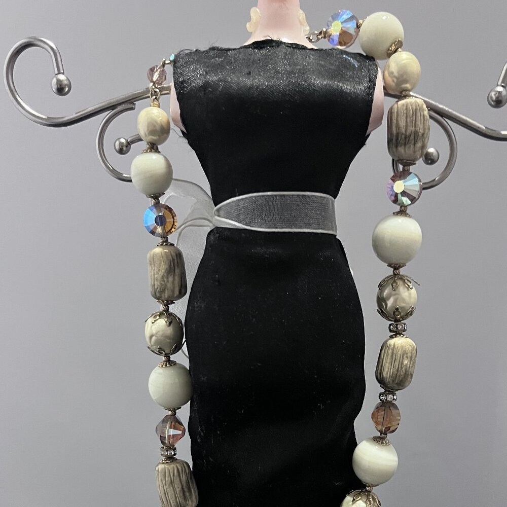 Vintage Beautiful Shiny White Beaded Rhinestone Faux Pearl Lumo Necklace